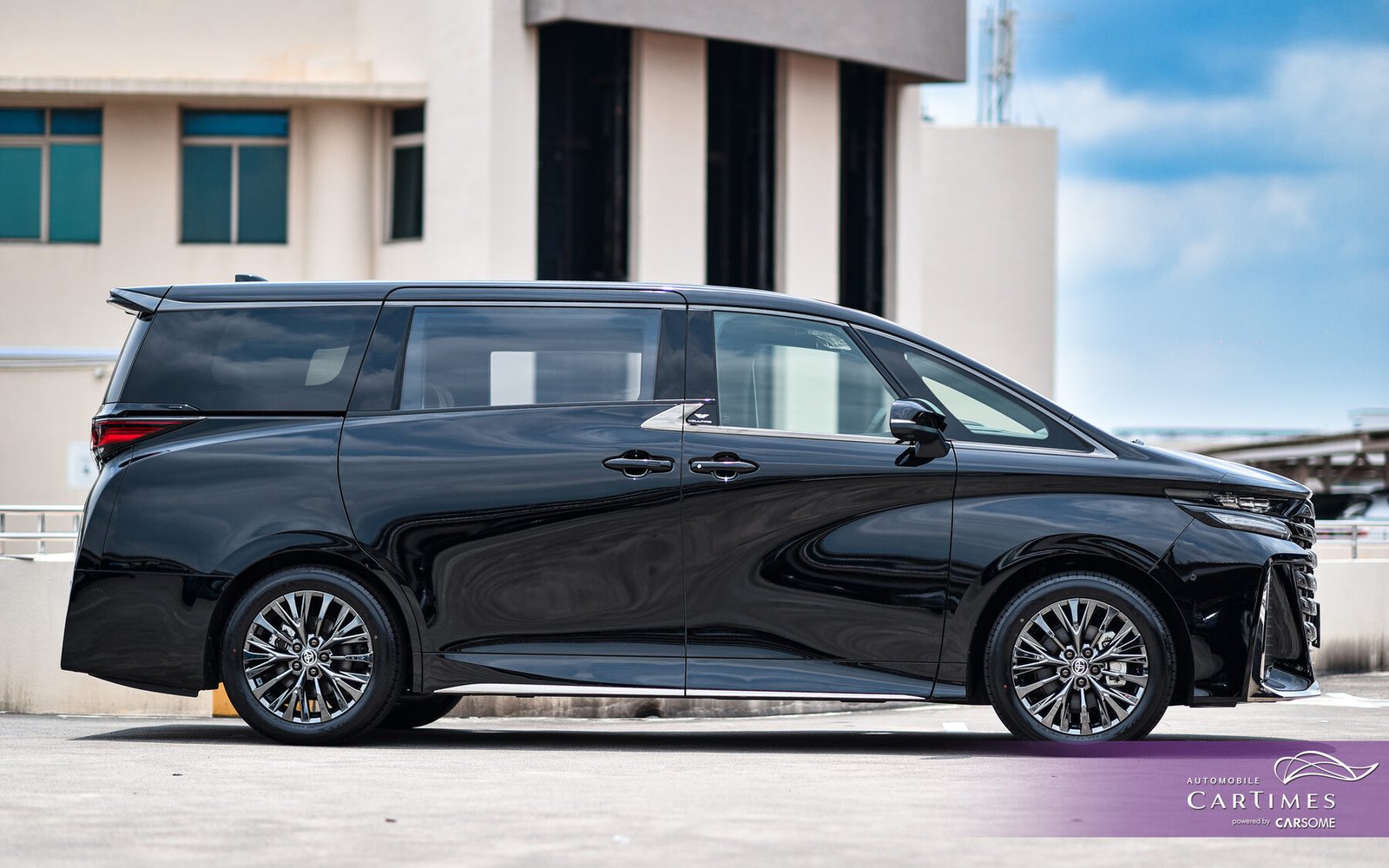 Toyota Vellfire 2.5Z Hybrid Premier photo 4